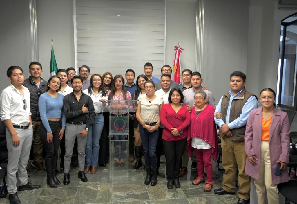 Continúa capacitación para jóvenes parlamentarios en el Congreso del Estado